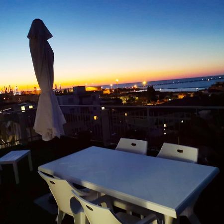 דירות פלקונרה מריטימה La Terrazza מראה חיצוני תמונה