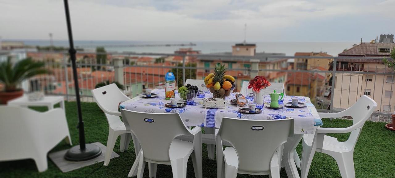 דירות פלקונרה מריטימה La Terrazza מראה חיצוני תמונה