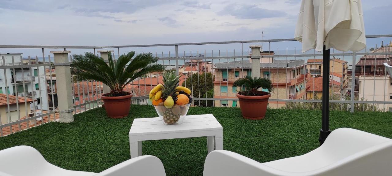 דירות פלקונרה מריטימה La Terrazza מראה חיצוני תמונה